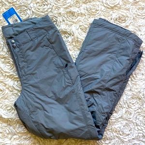 New Columbia women’s snow pants size medium regular